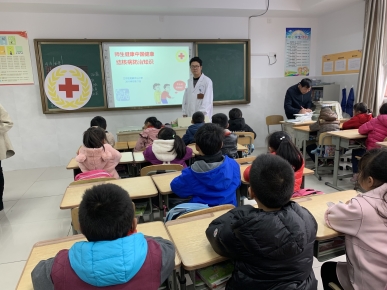 江宁区龙都中心小学防治结核病宣传1